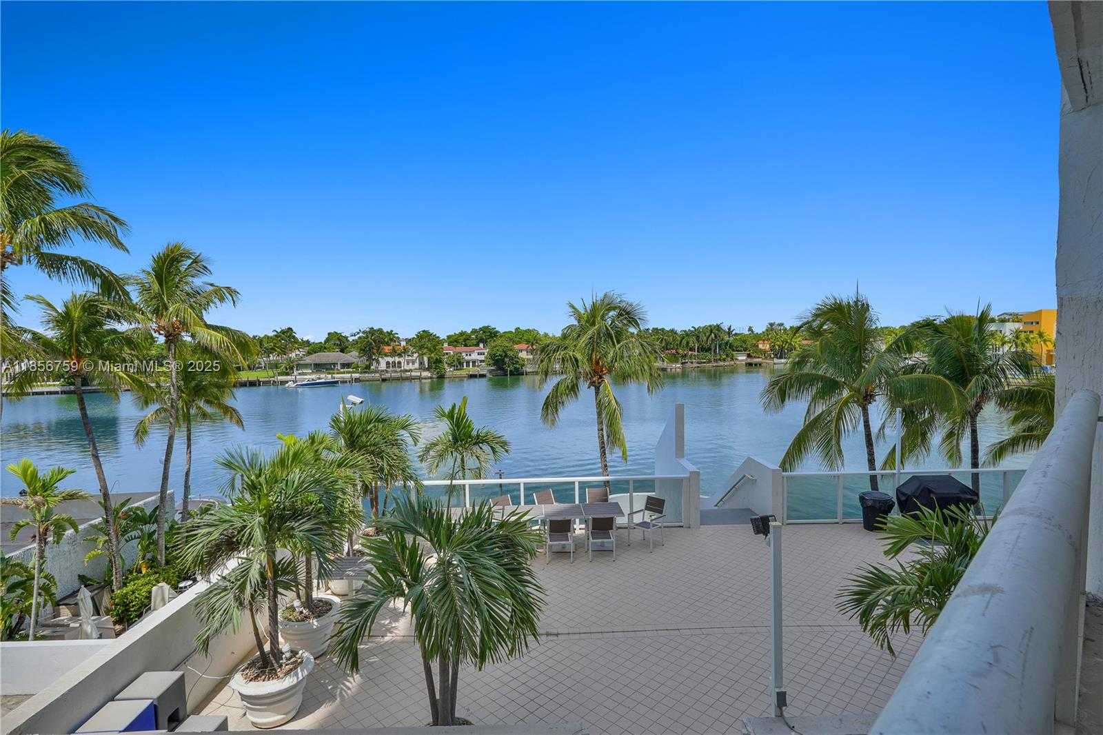 Small Image of 5880 COLLINS AVE #403, Miami Beach Number 25