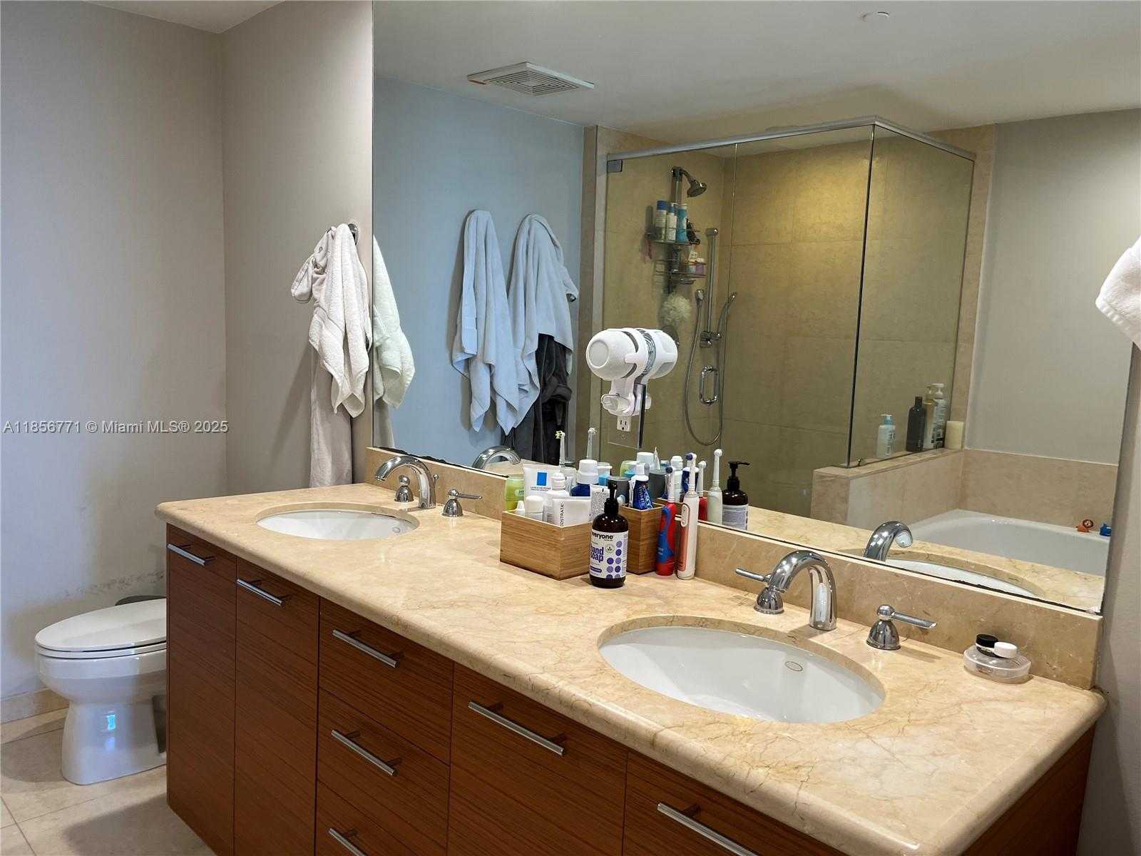 Small Image of 50 BISCAYNE BLVD #2806, Miami Number 10