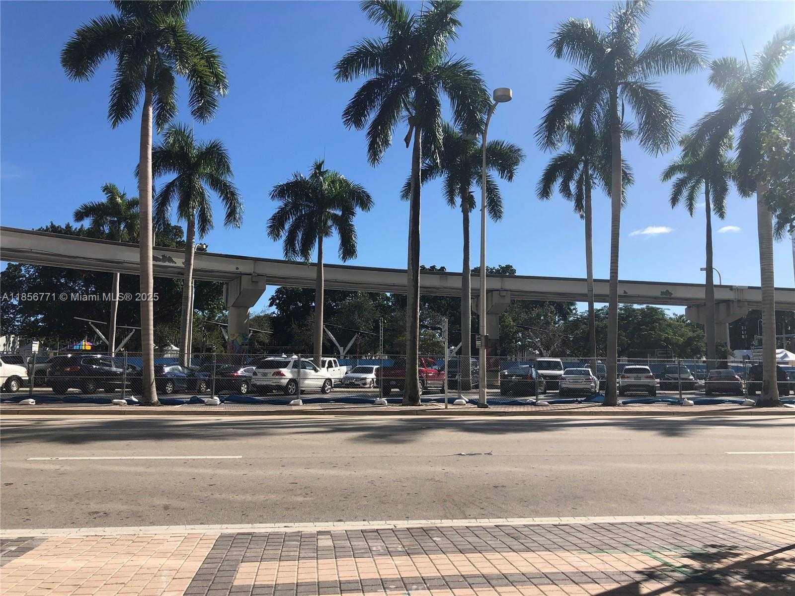 Small Image of 50 BISCAYNE BLVD #2806, Miami Number 18