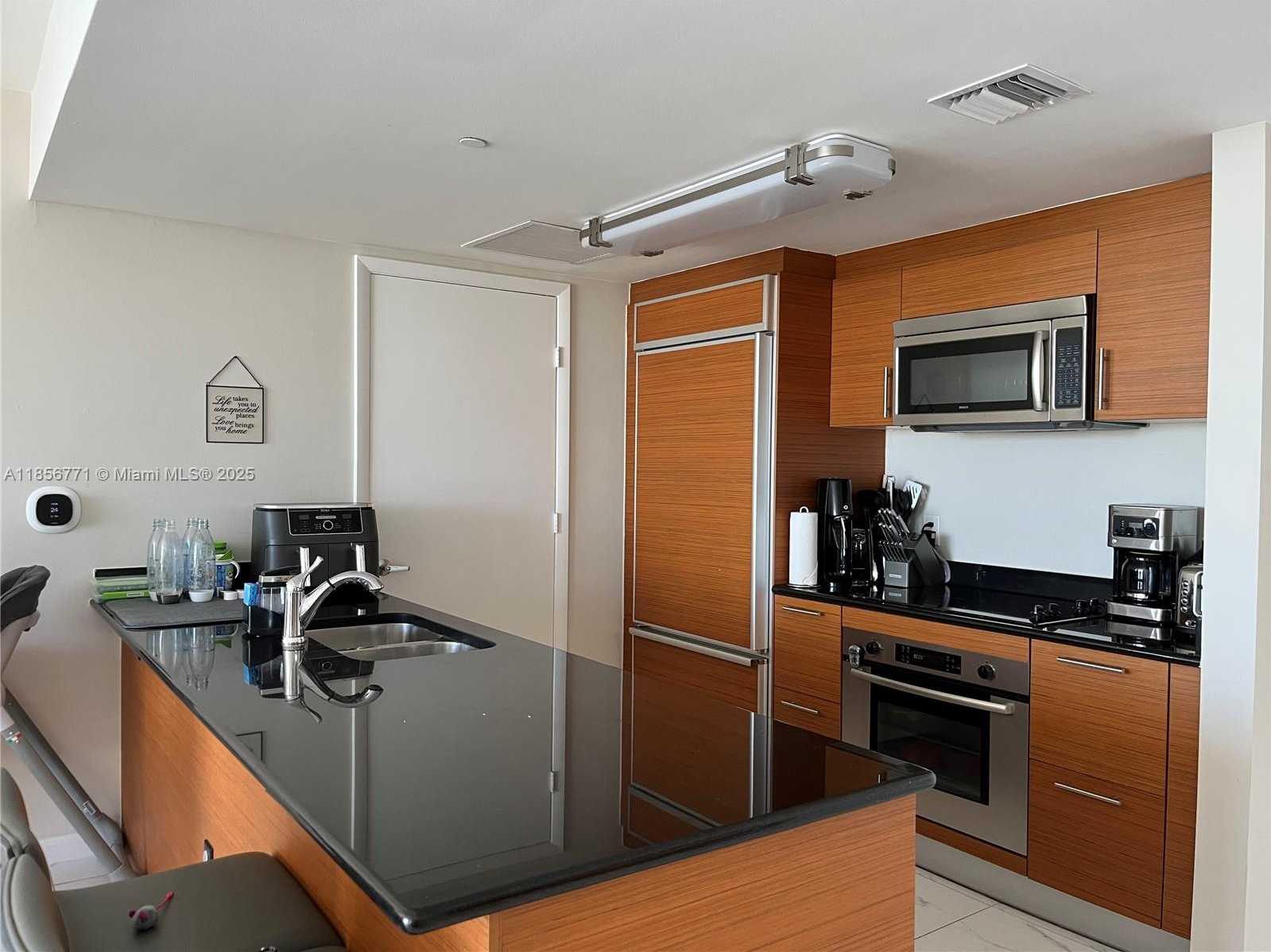 Small Image of 50 BISCAYNE BLVD #2806, Miami Number 4