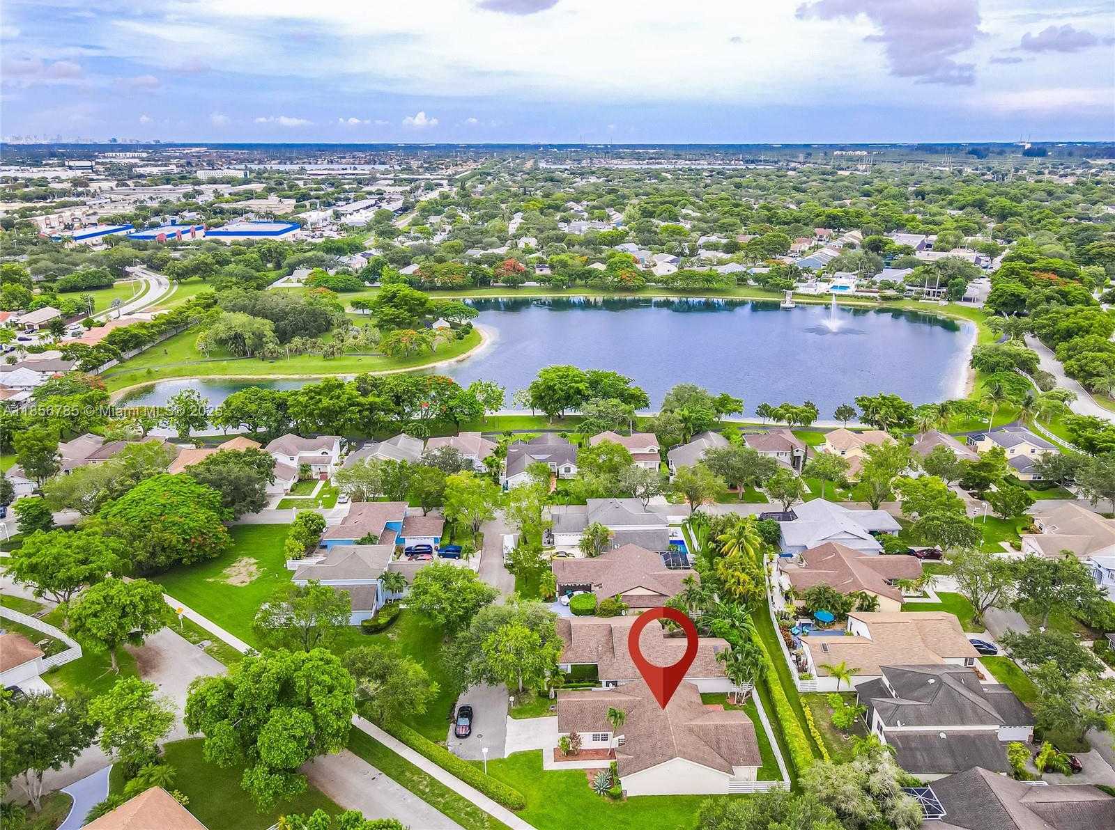 Small Image of 14660 SOUTH WEST 144TH TER #14660, Miami Number 26