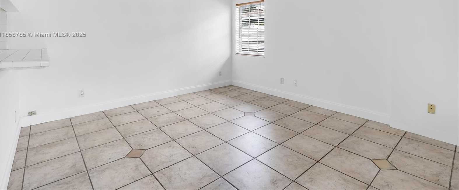 Small Image of 14660 SOUTH WEST 144TH TER #14660, Miami Number 6