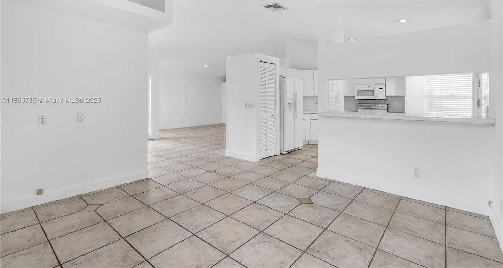 Small Image of 14660 SOUTH WEST 144TH TER #14660, Miami Number 7