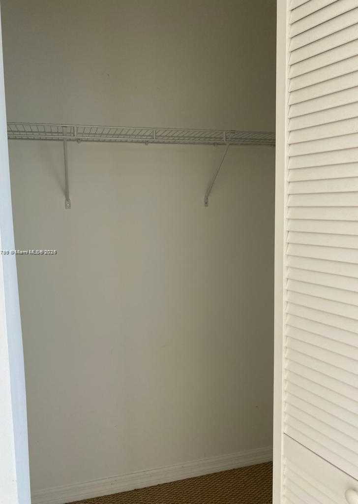 Small Image of 950 BRICKELL BAY DR #602, Miami Number 11