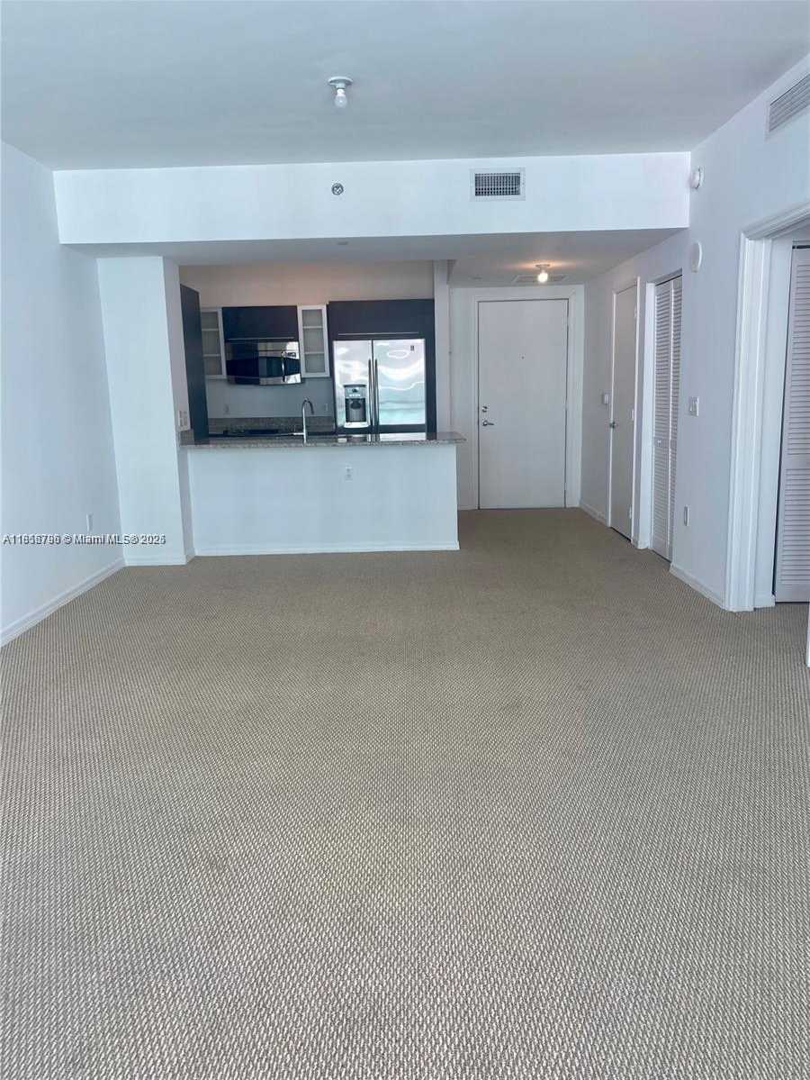 Small Image of 950 BRICKELL BAY DR #602, Miami Number 15