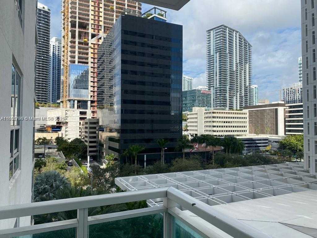 Small Image of 950 BRICKELL BAY DR #602, Miami Number 3