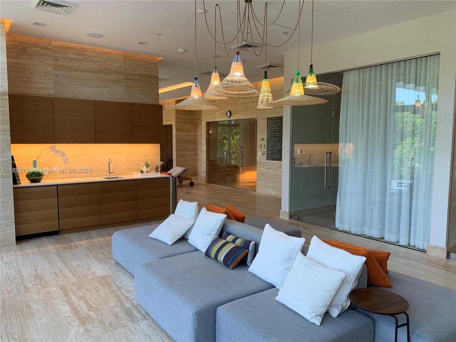 Small Image of 16385 BISCAYNE BLVD #2720, North Miami Beach Number 10