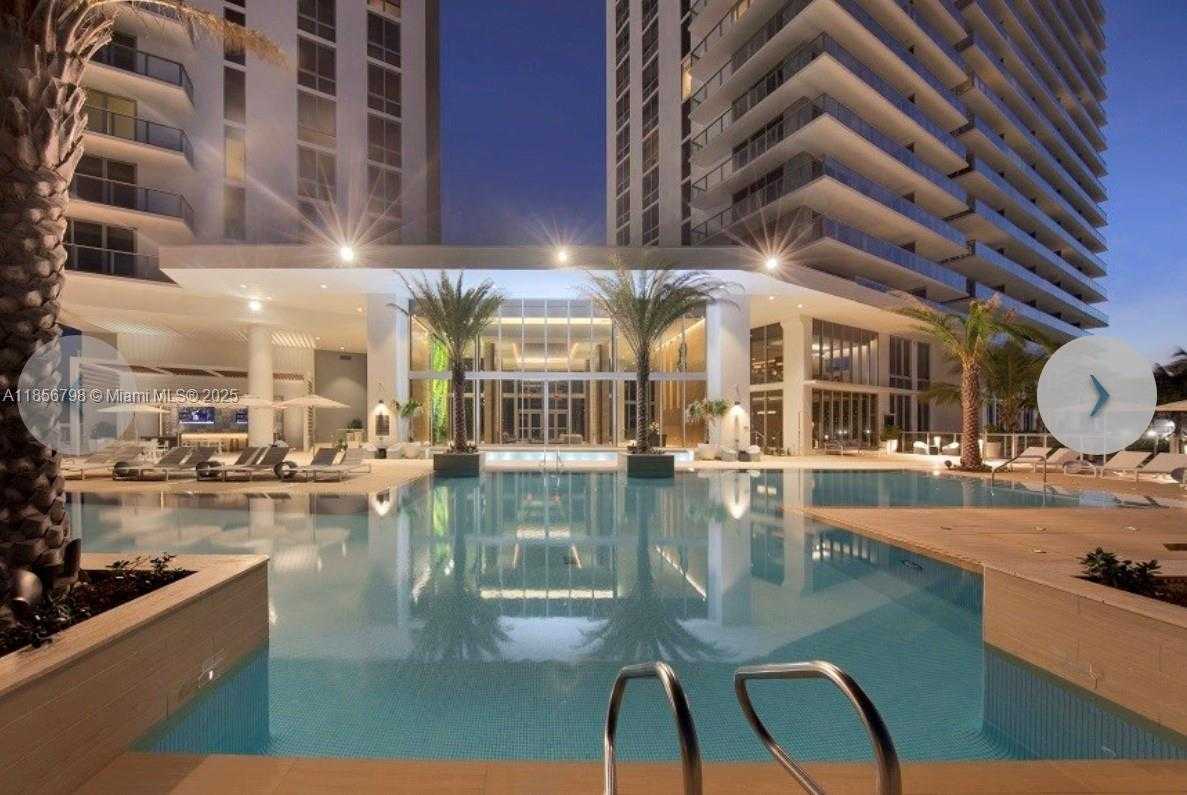 Small Image of 16385 BISCAYNE BLVD #2720, North Miami Beach Number 2