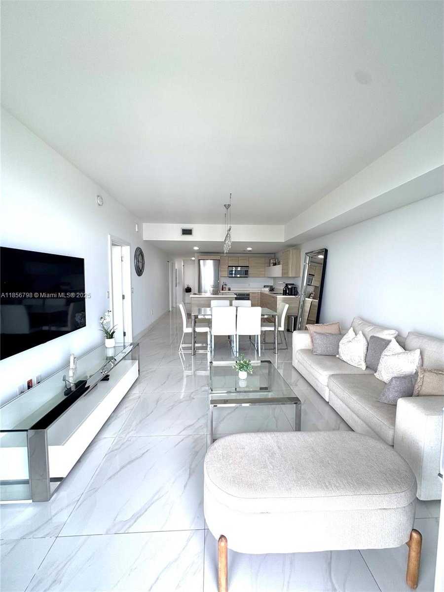 Small Image of 16385 BISCAYNE BLVD #2720, North Miami Beach Number 36