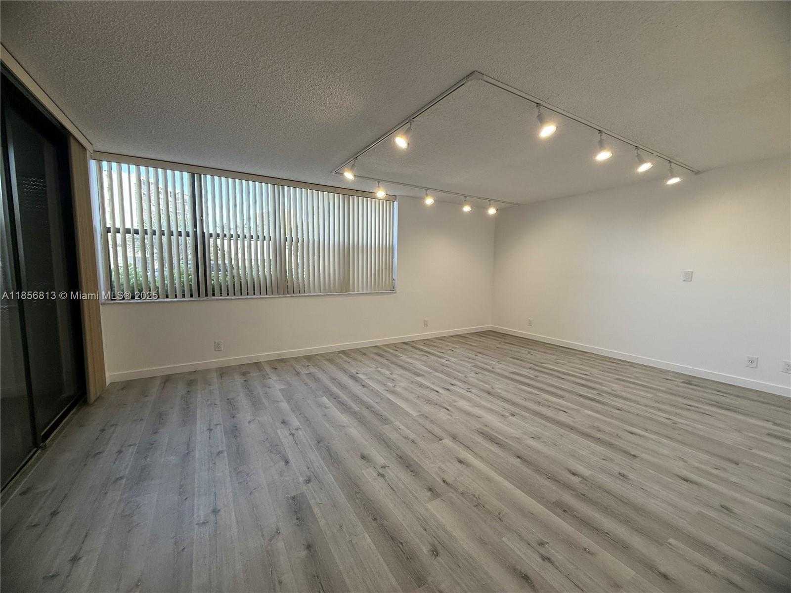 Small Image of 20441 NORTH EAST 30TH AVE #112-9, Aventura Number 12