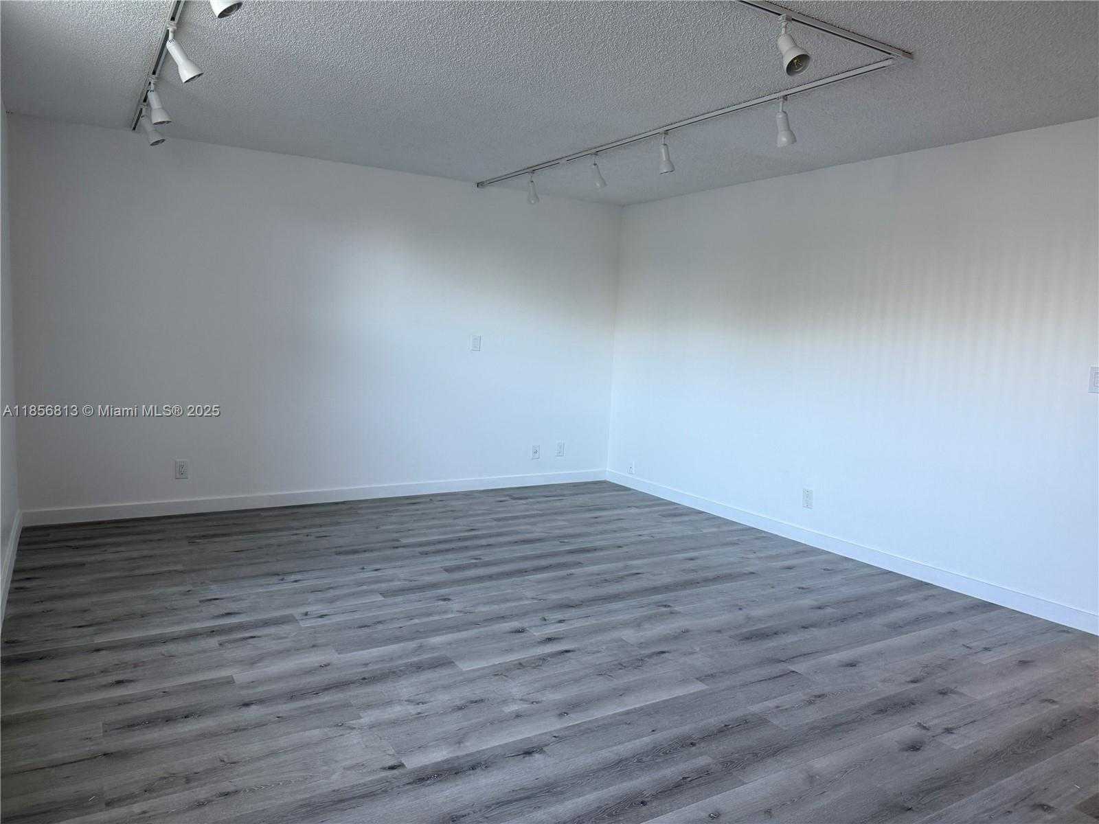 Small Image of 20441 NORTH EAST 30TH AVE #112-9, Aventura Number 13
