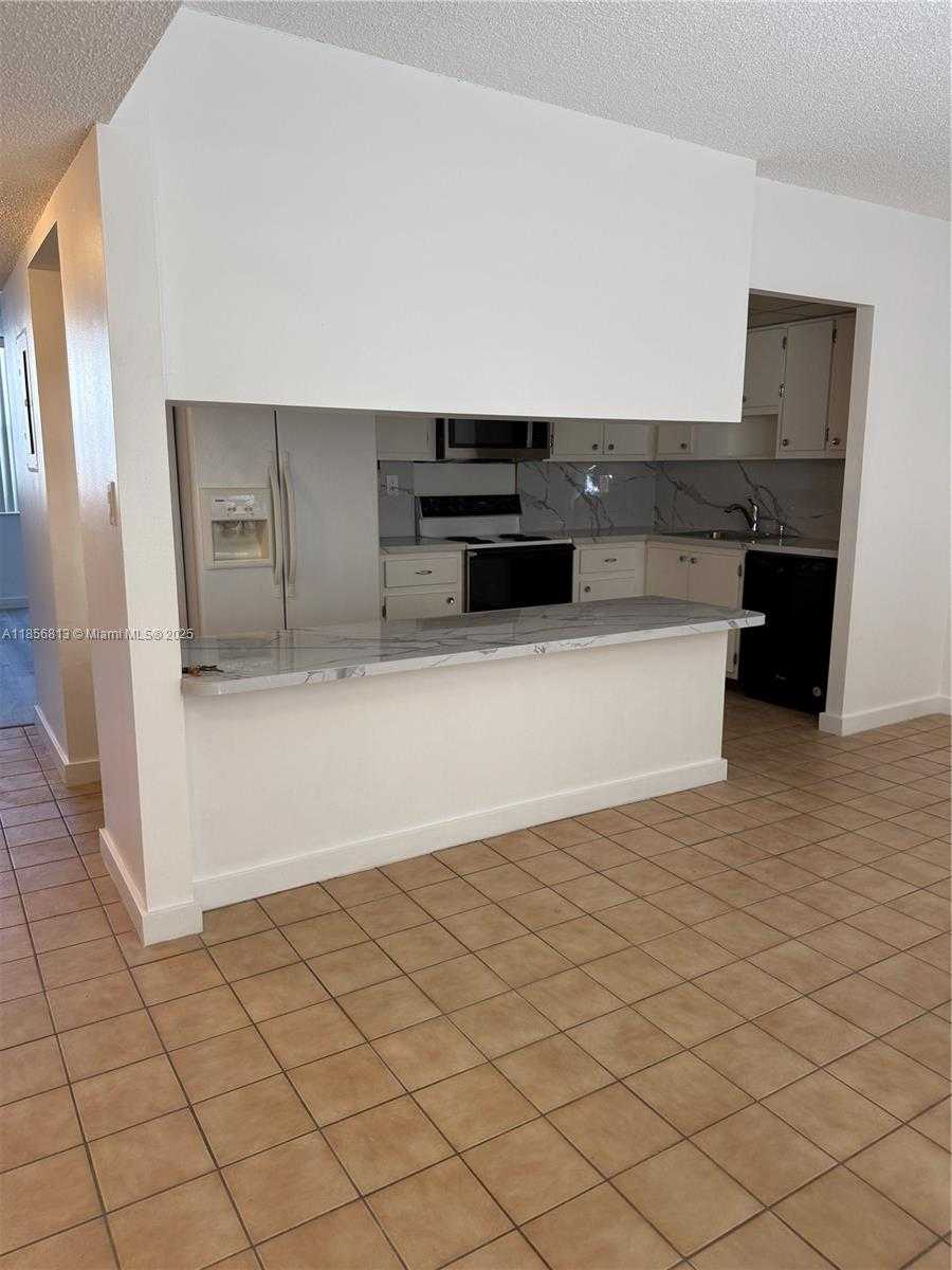 Small Image of 20441 NORTH EAST 30TH AVE #112-9, Aventura Number 16