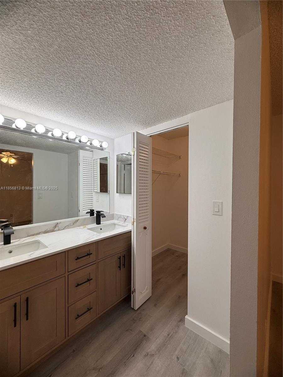 Small Image of 20441 NORTH EAST 30TH AVE #112-9, Aventura Number 3