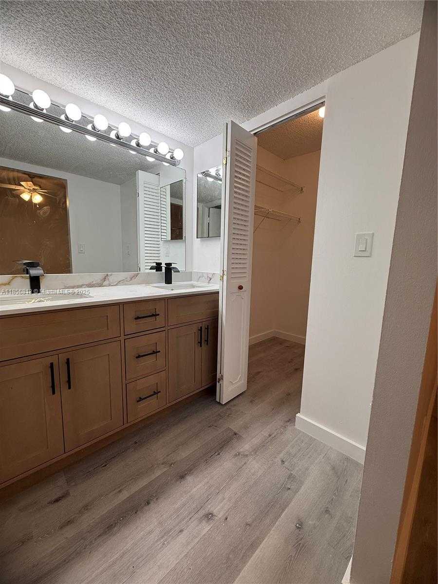 Small Image of 20441 NORTH EAST 30TH AVE #112-9, Aventura Number 4