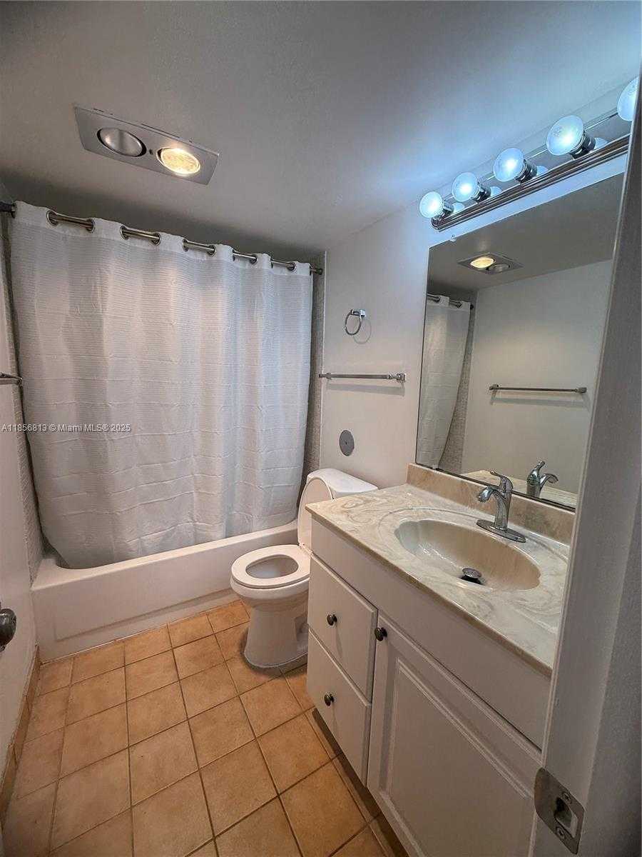 Small Image of 20441 NORTH EAST 30TH AVE #112-9, Aventura Number 7