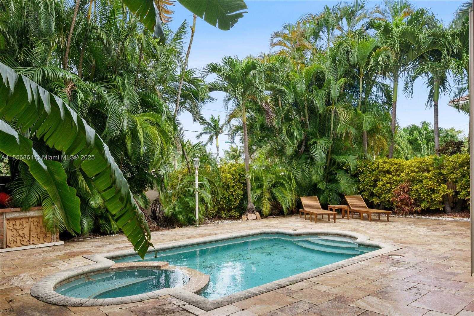 Small Image of 4011 194TH TRL, Sunny Isles Beach Number 17