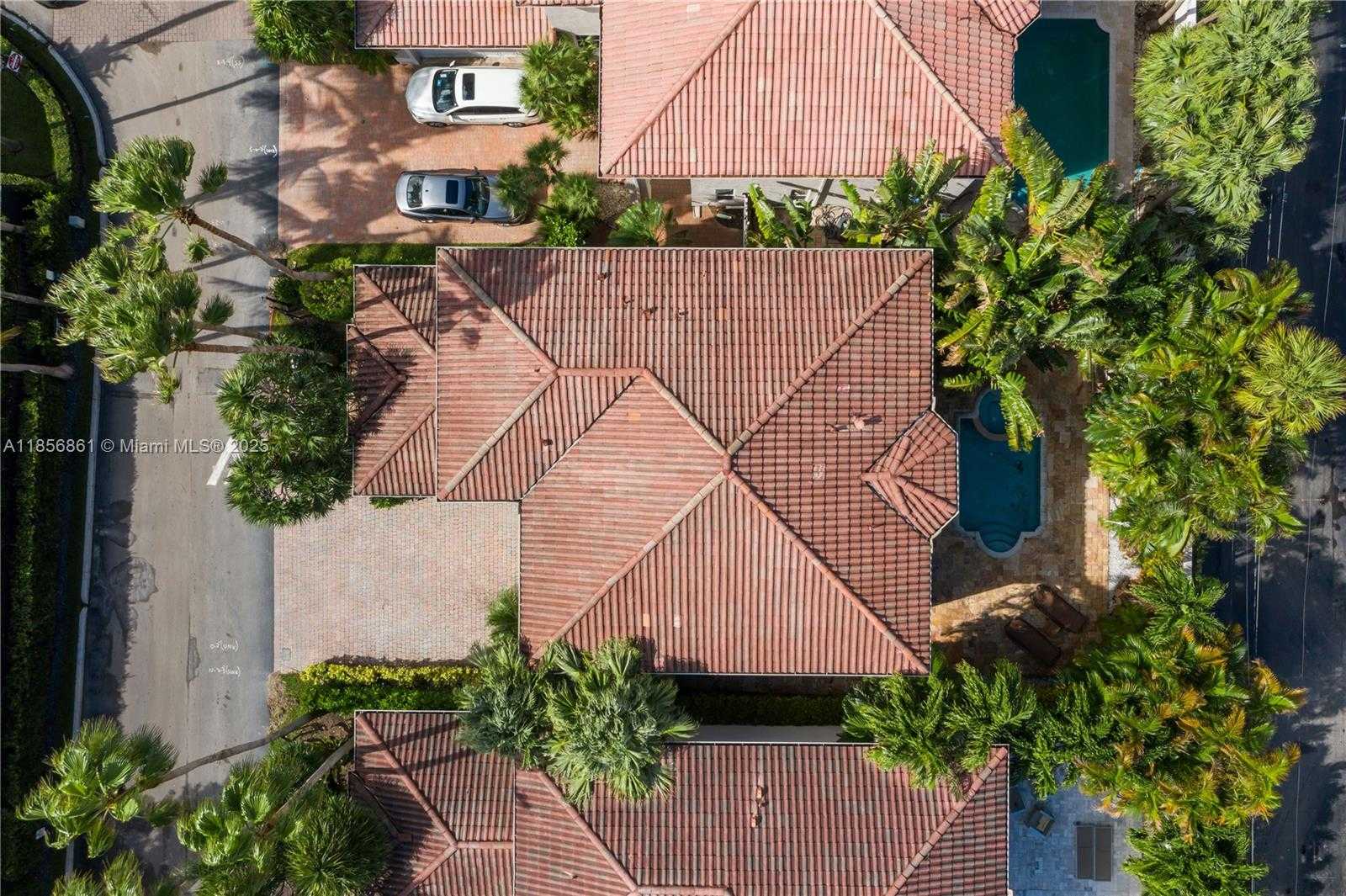 Small Image of 4011 194TH TRL, Sunny Isles Beach Number 19