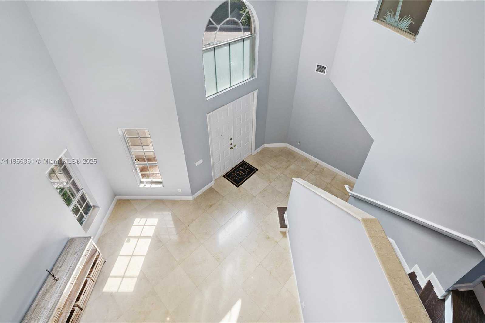 Small Image of 4011 194TH TRL, Sunny Isles Beach Number 4