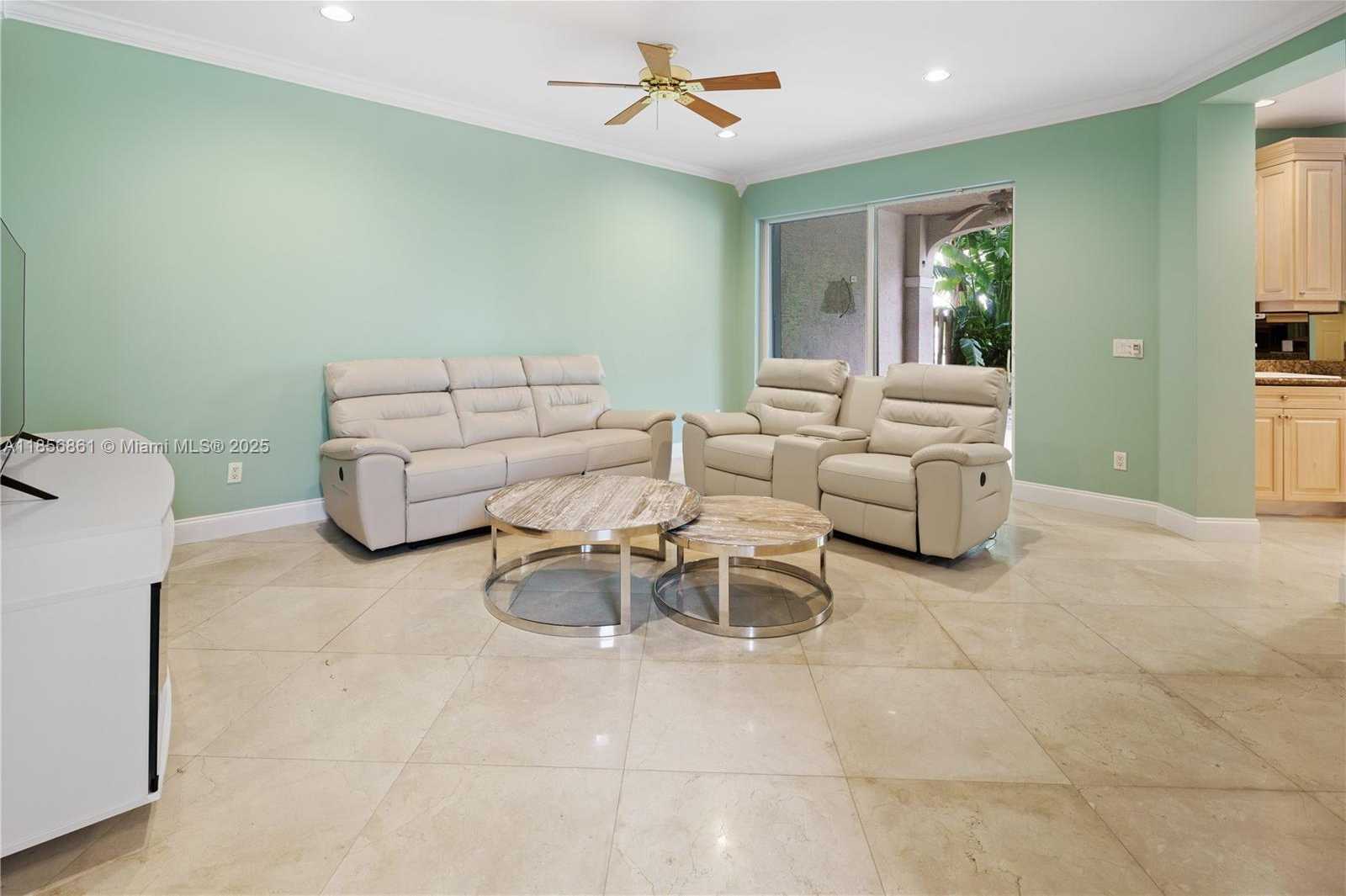 Small Image of 4011 194TH TRL, Sunny Isles Beach Number 5