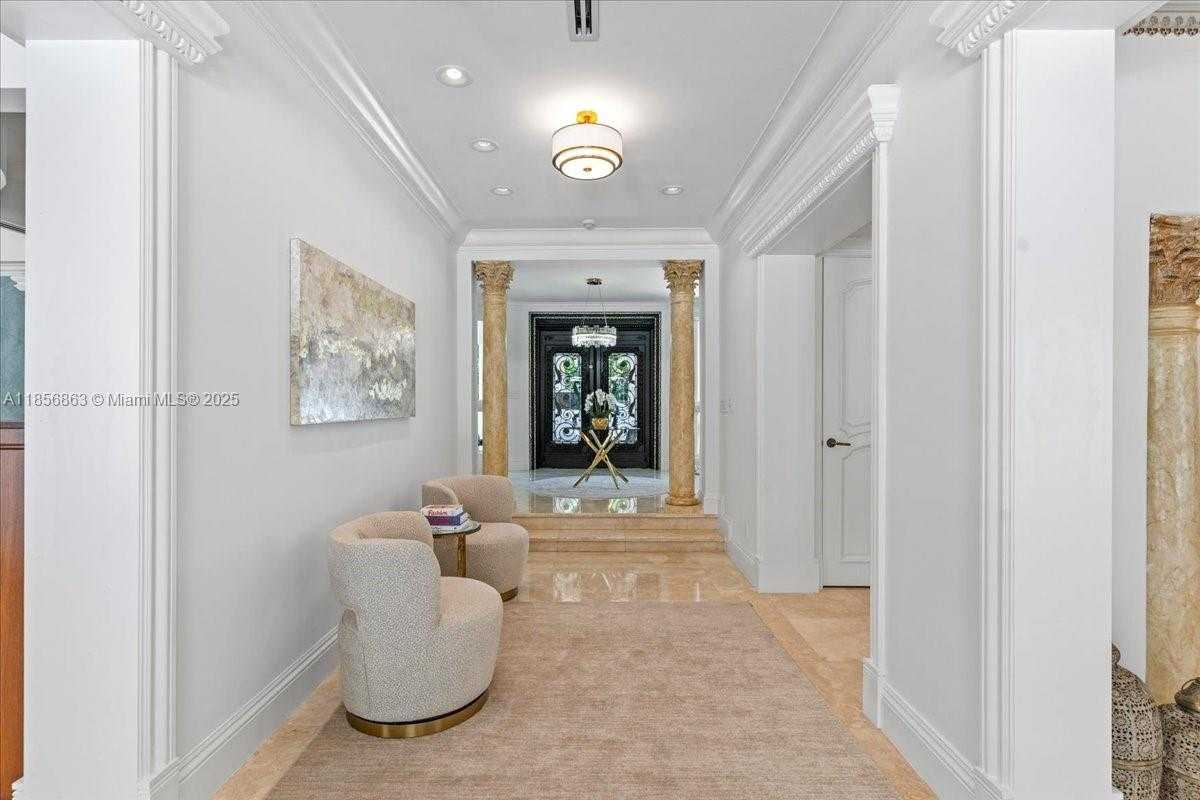 Small Image of 9400 OLD CUTLER RD, Coral Gables Number 10