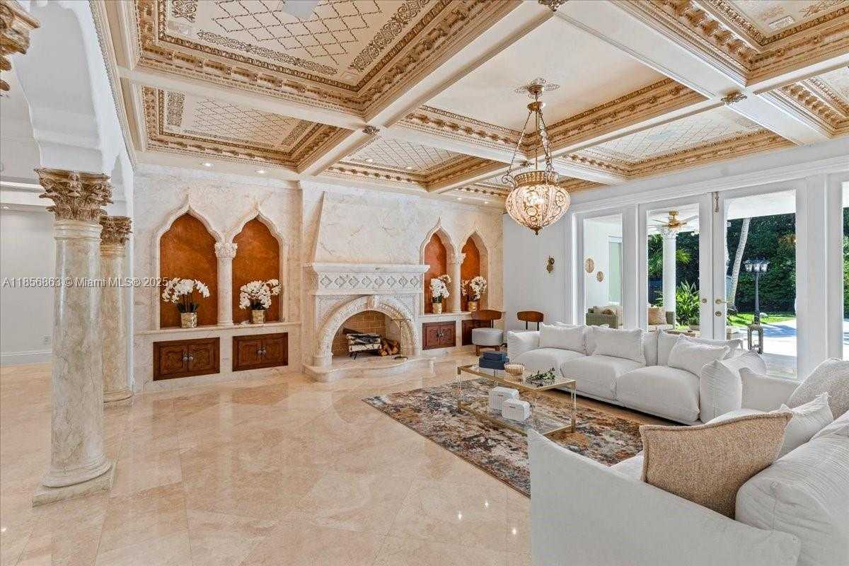 Small Image of 9400 OLD CUTLER RD, Coral Gables Number 11