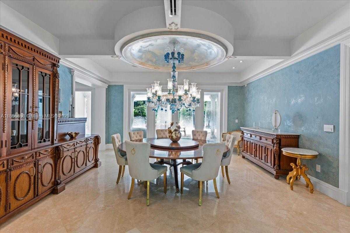 Small Image of 9400 OLD CUTLER RD, Coral Gables Number 14