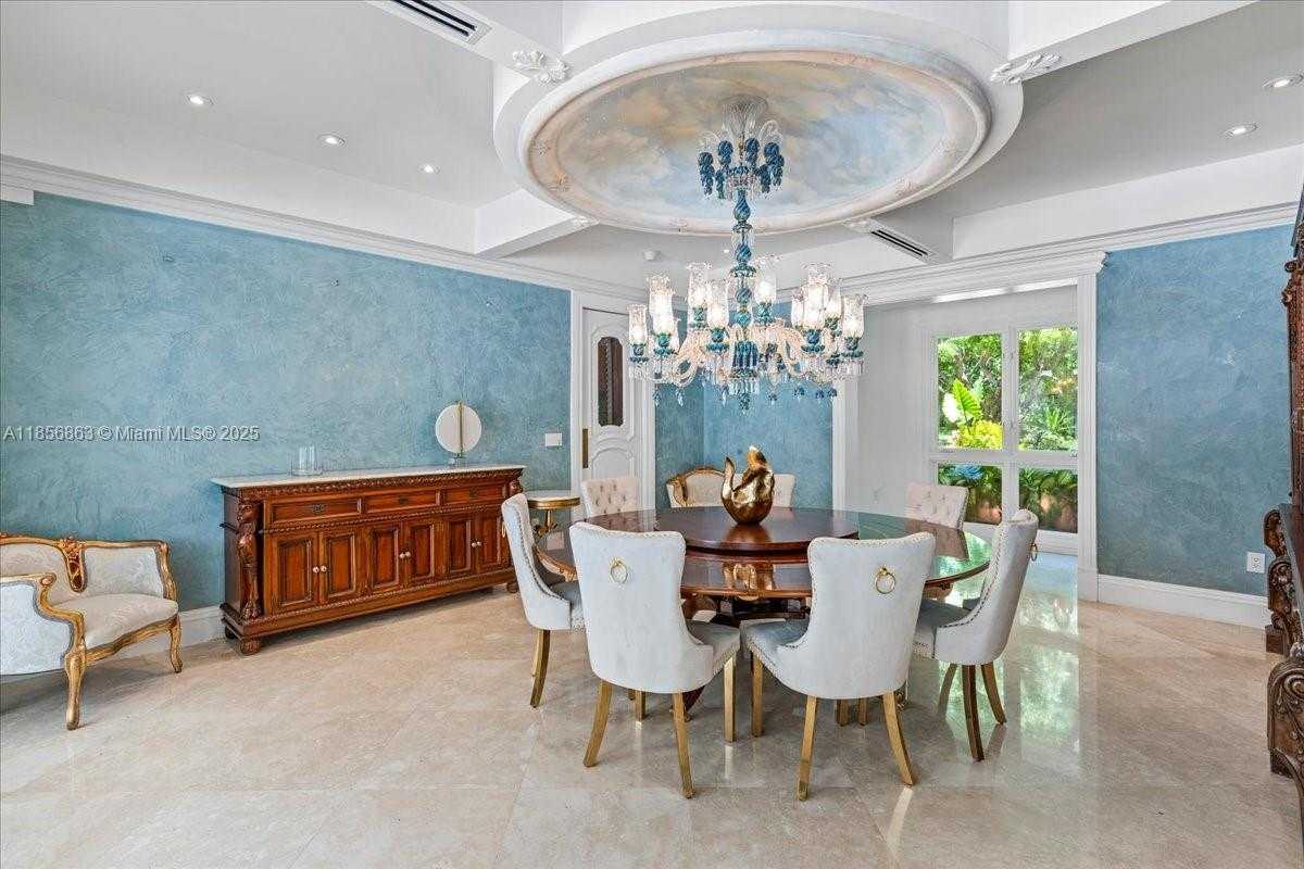 Small Image of 9400 OLD CUTLER RD, Coral Gables Number 15