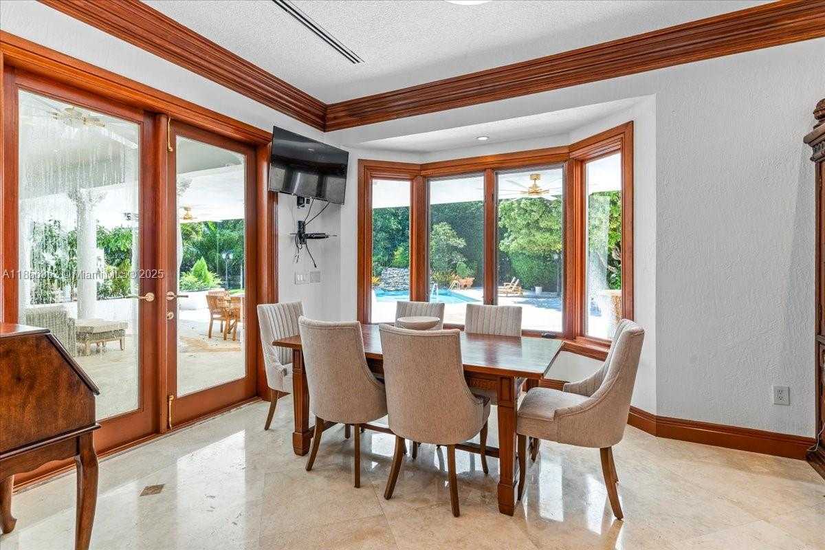 Small Image of 9400 OLD CUTLER RD, Coral Gables Number 21