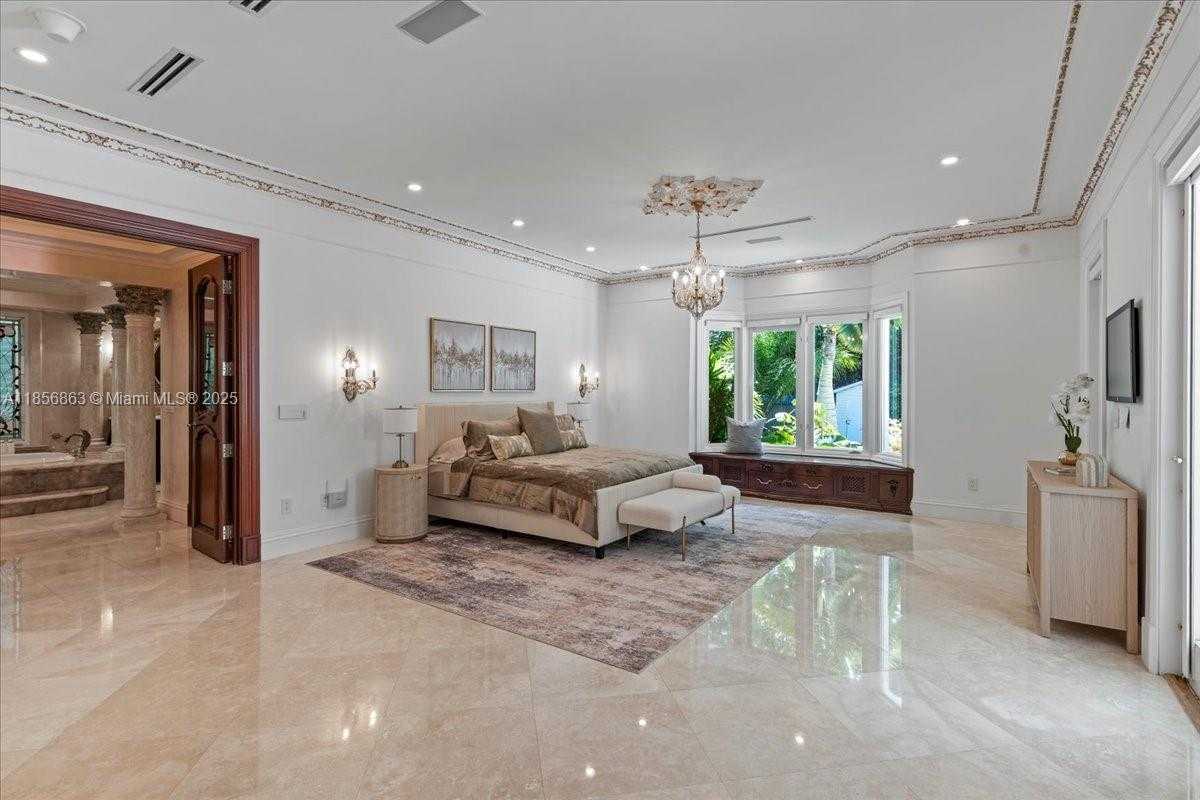 Small Image of 9400 OLD CUTLER RD, Coral Gables Number 22