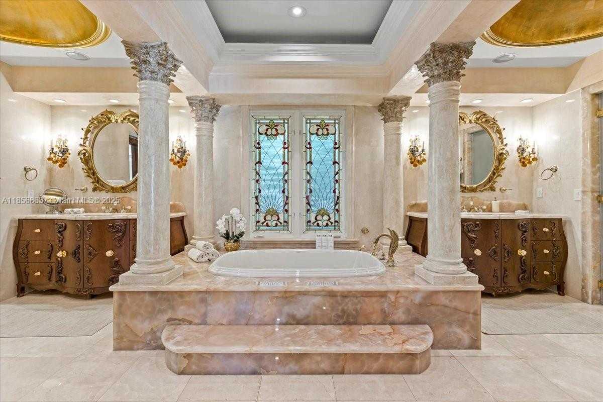 Small Image of 9400 OLD CUTLER RD, Coral Gables Number 25