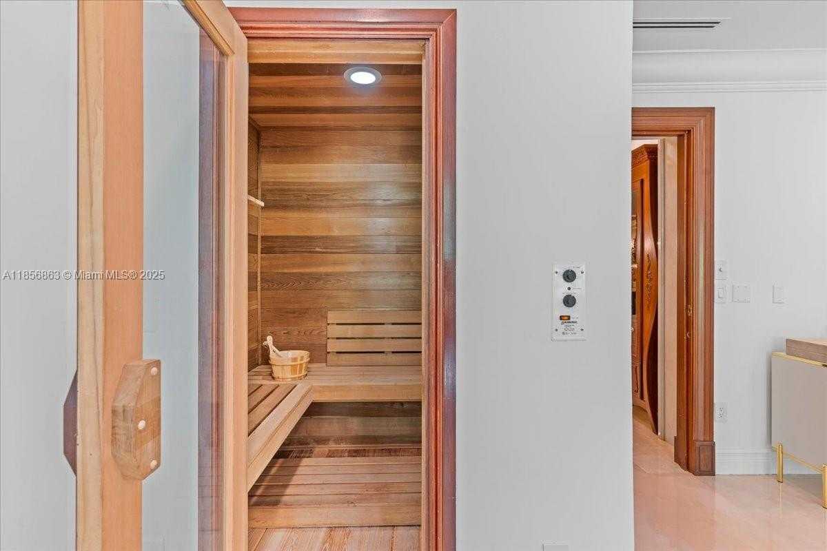 Small Image of 9400 OLD CUTLER RD, Coral Gables Number 28