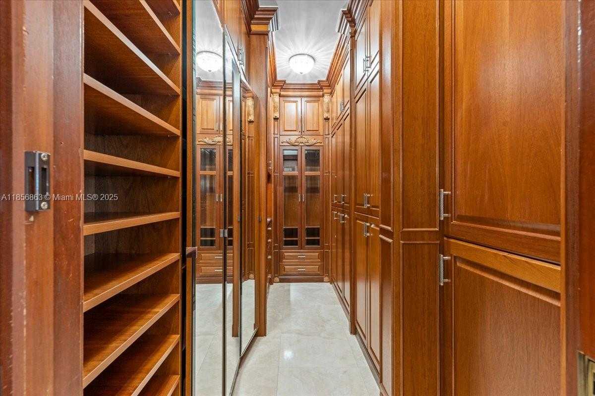Small Image of 9400 OLD CUTLER RD, Coral Gables Number 29