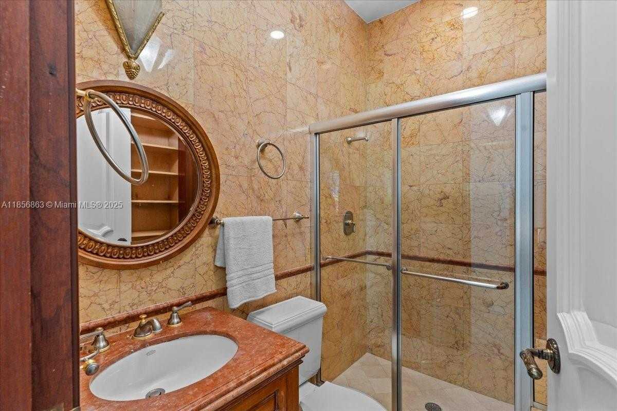 Small Image of 9400 OLD CUTLER RD, Coral Gables Number 41