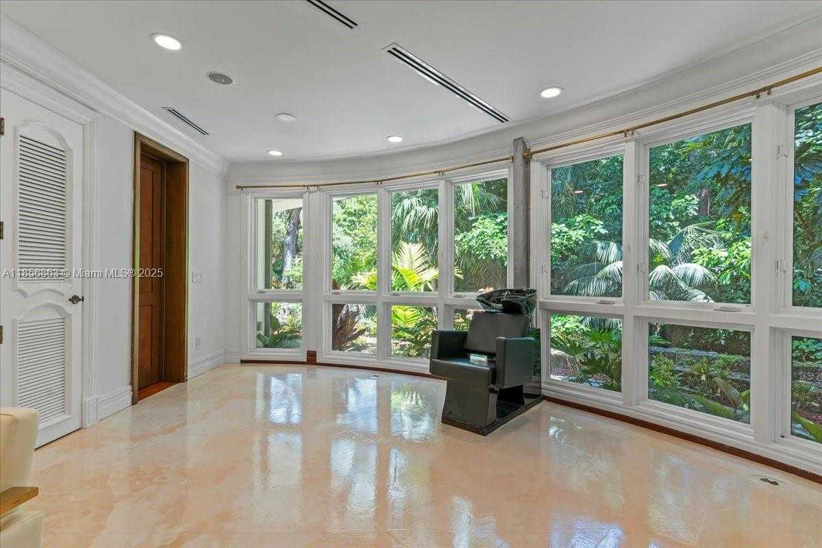 Small Image of 9400 OLD CUTLER RD, Coral Gables Number 44