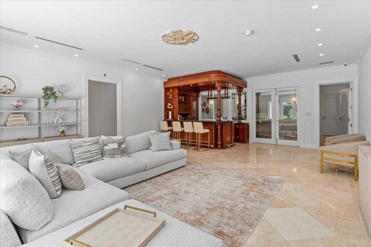 Small Image of 9400 OLD CUTLER RD, Coral Gables Number 48