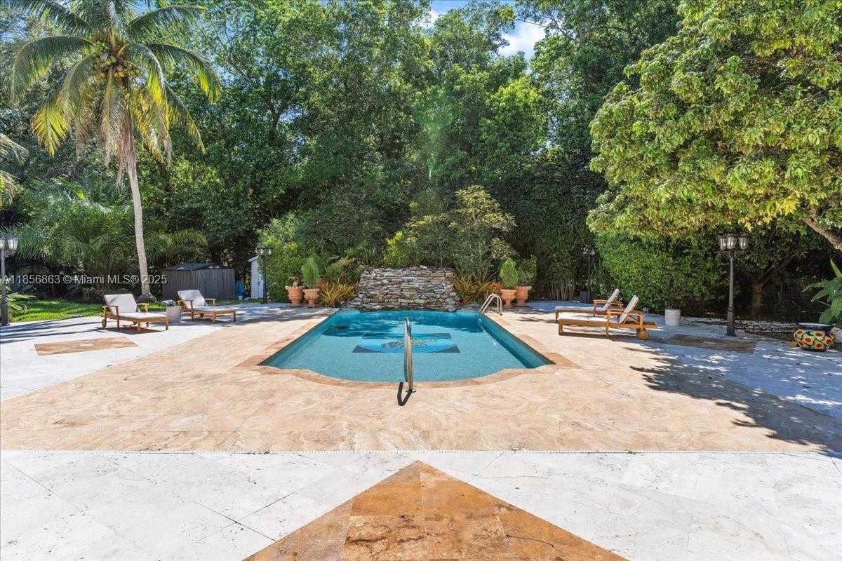 Small Image of 9400 OLD CUTLER RD, Coral Gables Number 57