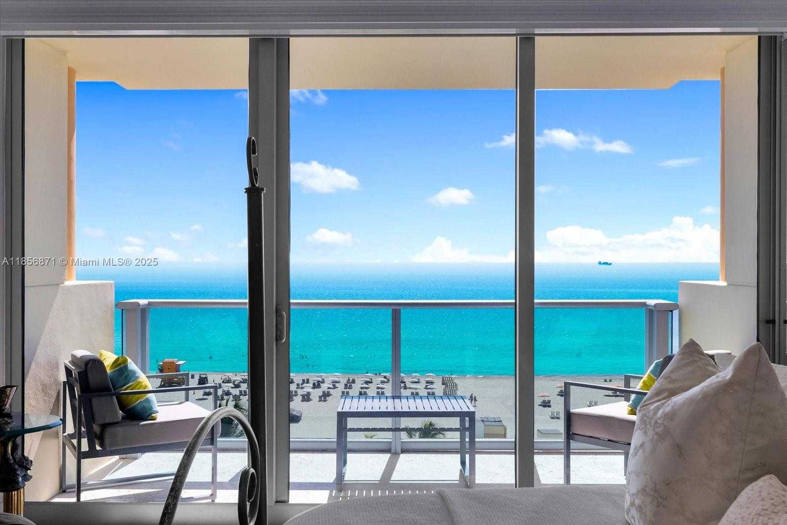 Small Image of 1455 OCEAN DR #909, Miami Beach Number 10