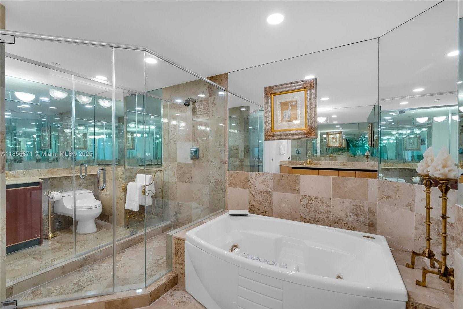 Small Image of 1455 OCEAN DR #909, Miami Beach Number 14