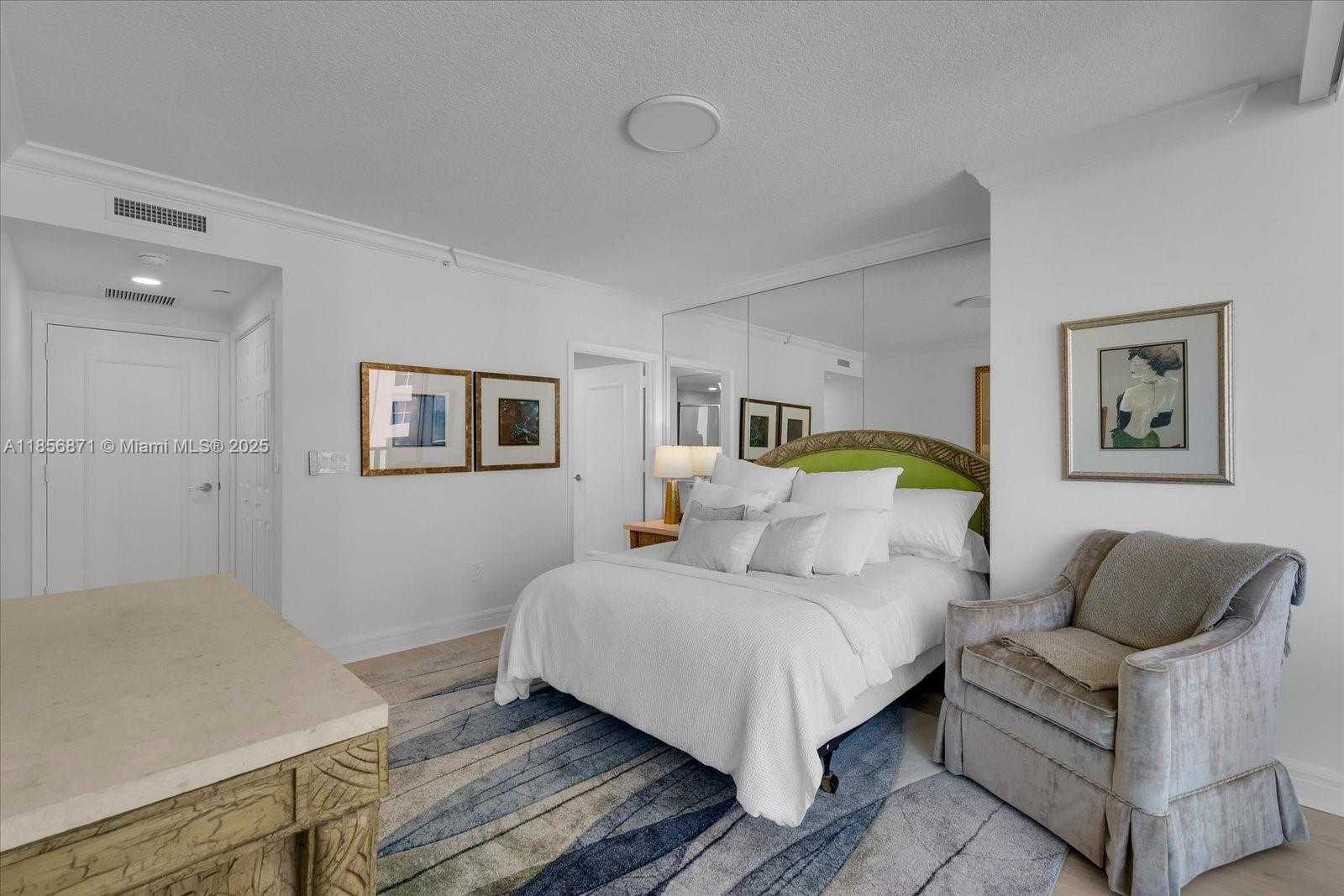Small Image of 1455 OCEAN DR #909, Miami Beach Number 18