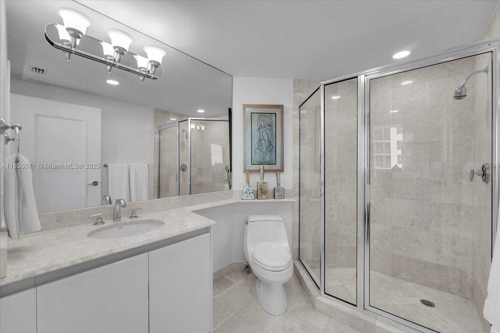 Small Image of 1455 OCEAN DR #909, Miami Beach Number 24