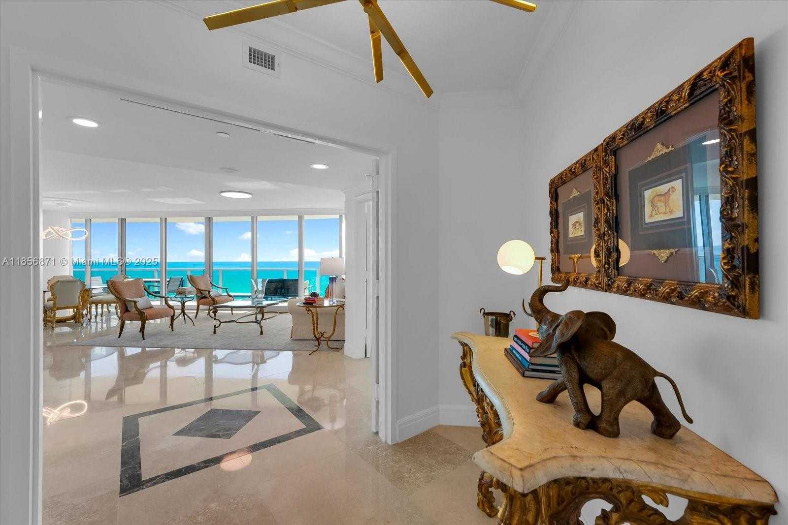 Small Image of 1455 OCEAN DR #909, Miami Beach Number 26