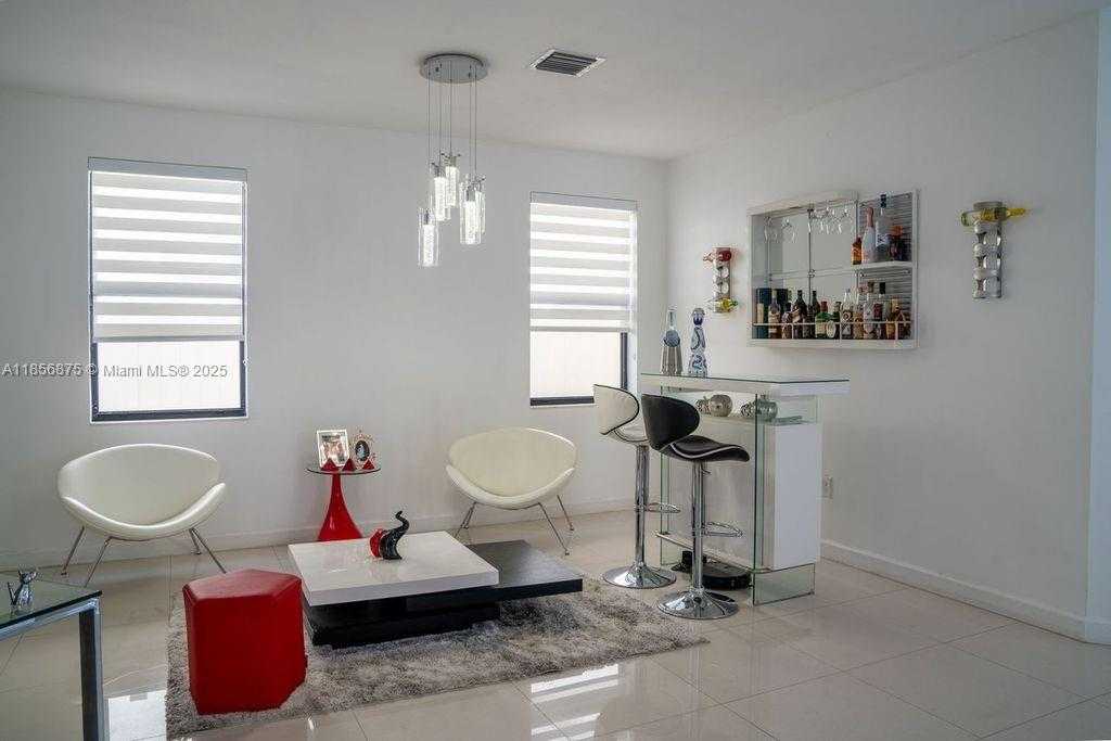Small Image of Hialeah Number 51