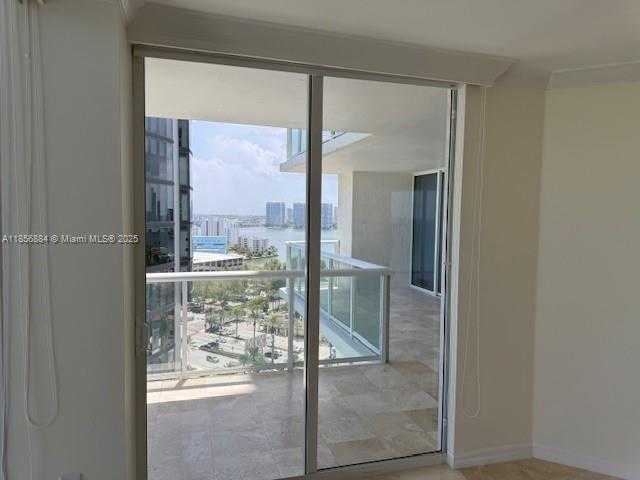 Small Image of 18671 COLLINS AVE #1803, Sunny Isles Beach Number 4