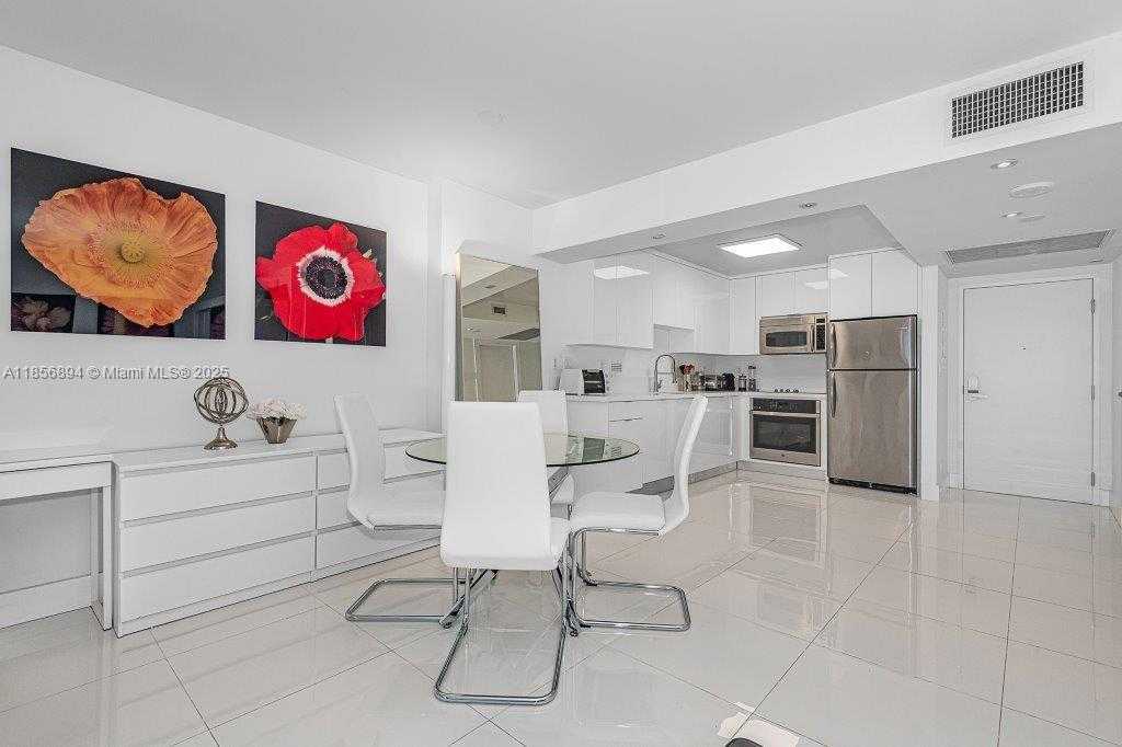 Small Image of 2301 COLLINS AVE #841, Miami Beach Number 13
