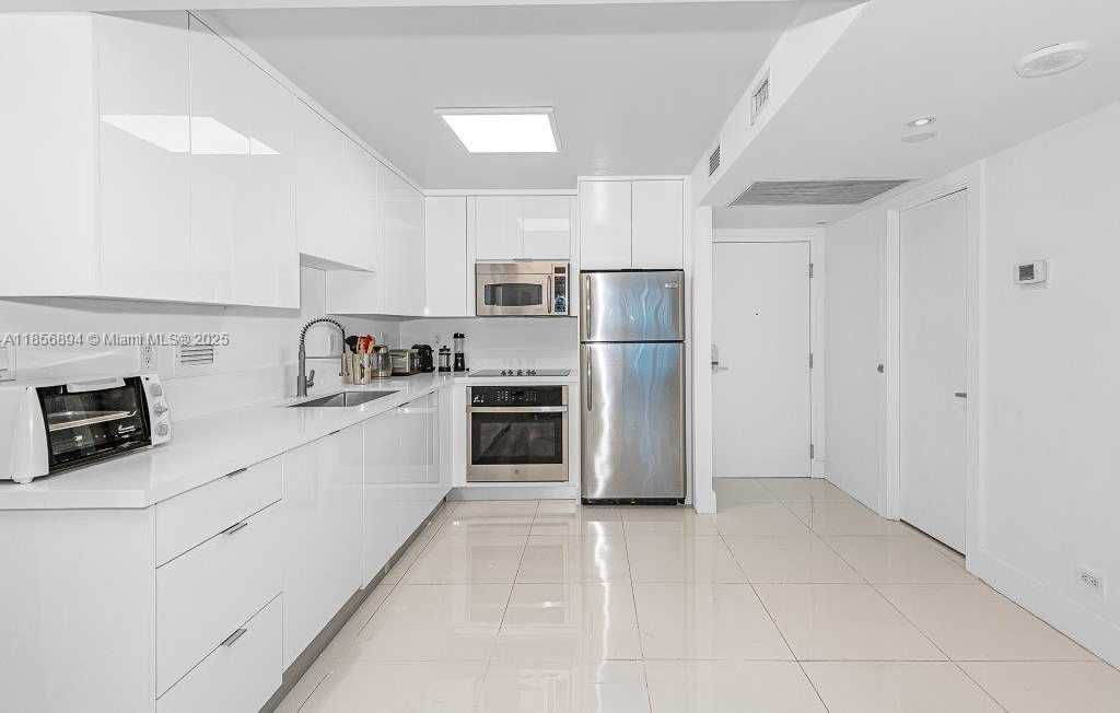 Small Image of 2301 COLLINS AVE #841, Miami Beach Number 16
