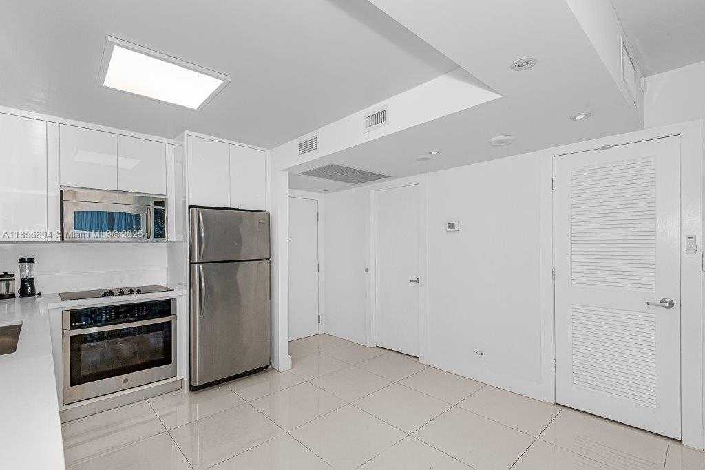 Small Image of 2301 COLLINS AVE #841, Miami Beach Number 17