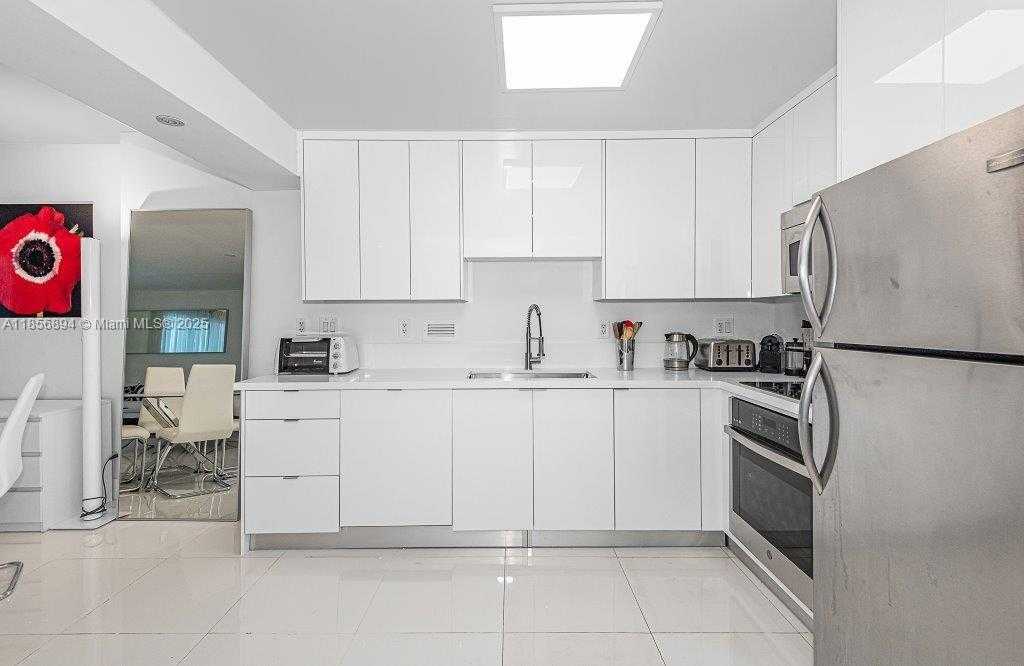 Small Image of 2301 COLLINS AVE #841, Miami Beach Number 18