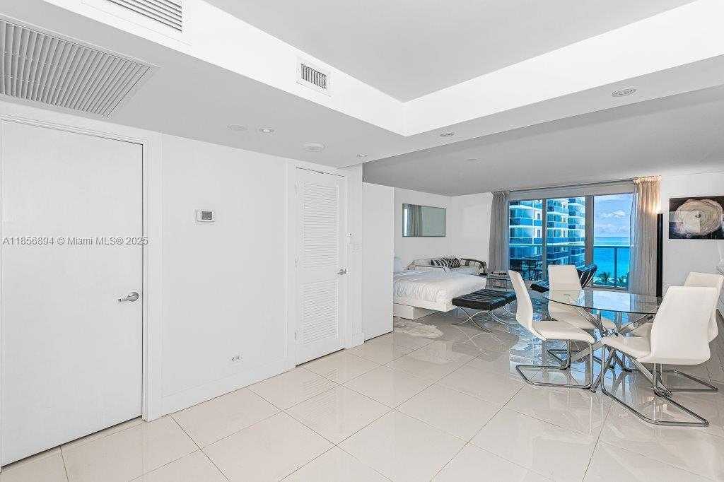 Small Image of 2301 COLLINS AVE #841, Miami Beach Number 20