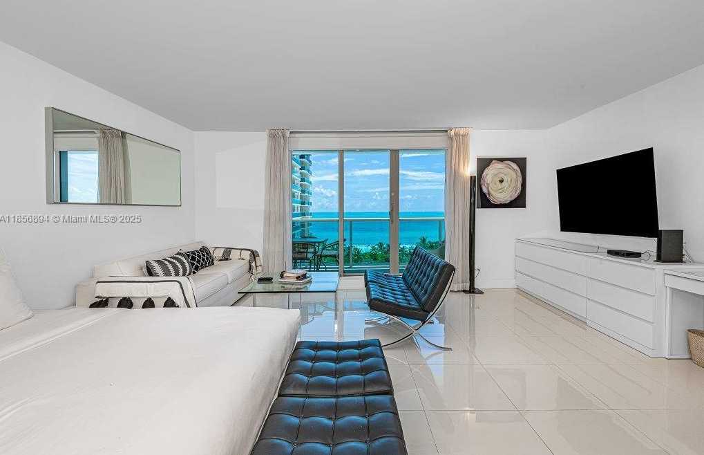 Small Image of 2301 COLLINS AVE #841, Miami Beach Number 3