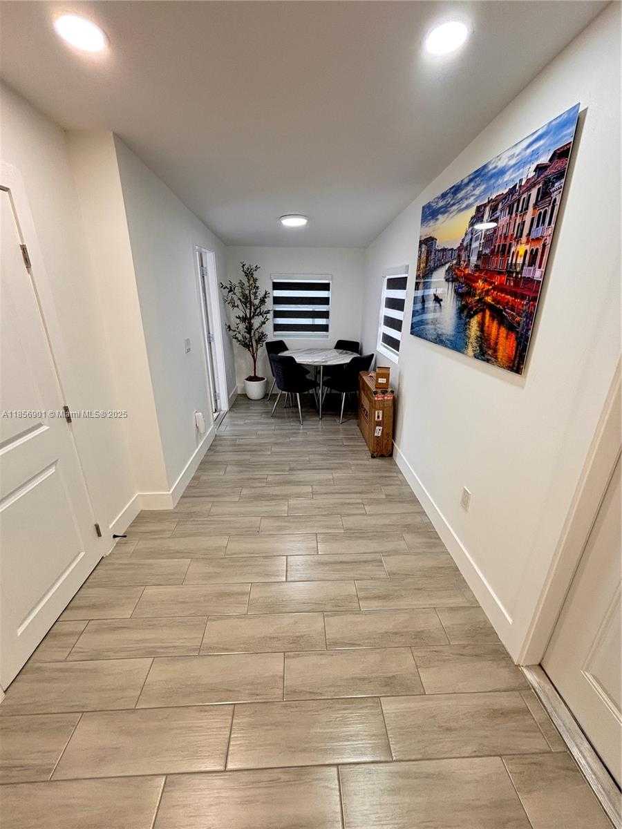 Small Image of 3100 NORTH WEST 95TH TER, Miami Number 15